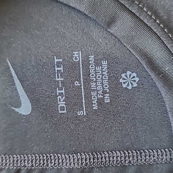 NEW Nike Dryfit Tank - Picture 8 of 11